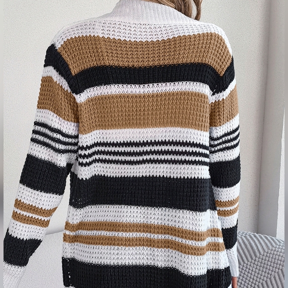 Cozy & Stylish Striped Cardigan - Picture 2 of 5